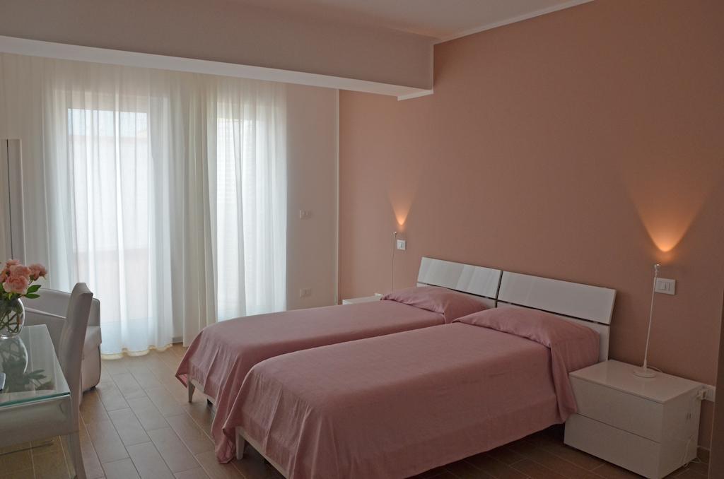 ريجّو دي كالابريا Hotel Residence Thalassa الغرفة الصورة